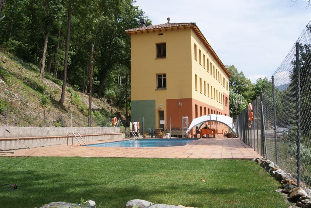 Alberg Roques Blanques Ribes De Freser Exterior foto